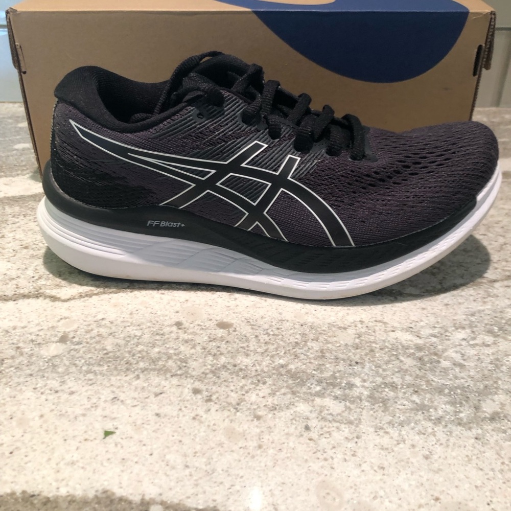ASICS GlideRide 3 women size 6.5